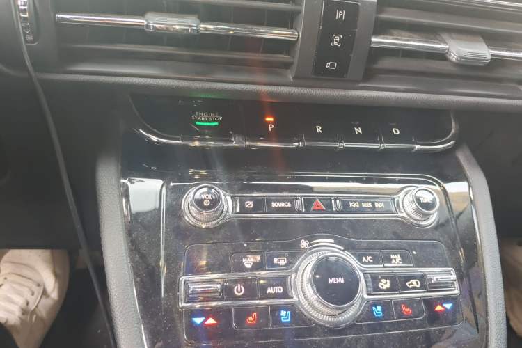 Used Lincoln Corsair 2020 2.0T Two-Wheel Drive Luxury Edition
