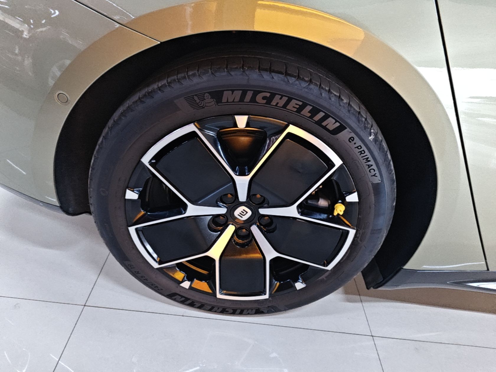 Xiaomi Auto SU7 2024 Rear-Drive Long-Range Intelligent Driving Version — снимка 11