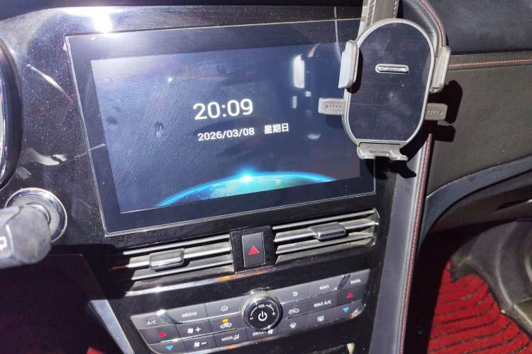 Used Venucia T70 2020 2.0L CVT Elite Edition China VI Standard