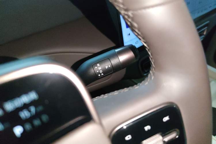 Used Li Auto MEGA 2024 Ultra Model Gear Lever