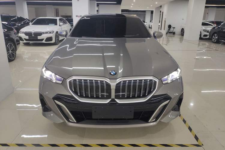 Used BMW 5 Series 2024 530Li Luxury Edition M Sport Package Front