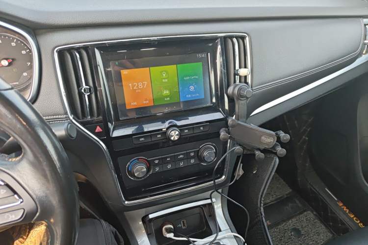 Used Roewe RX5 2018 20T Two-Wheel Drive Manual Flagship Edition