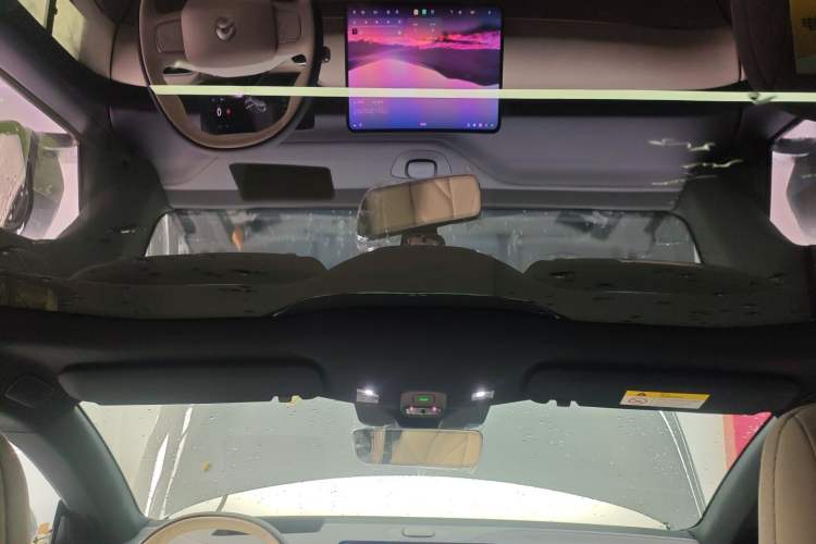 Used Nio ET5 2025 75 kWh Headliner