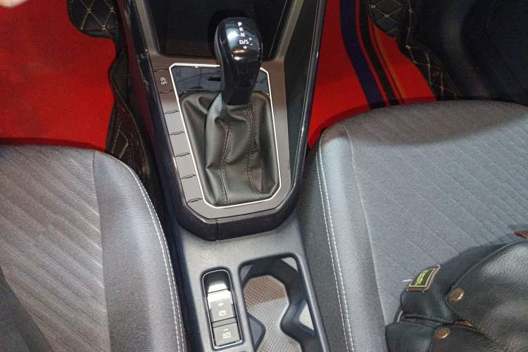 Used Volkswagen Lavida 2025 New Sharp 1.5L Outstanding New Edition Gear Lever