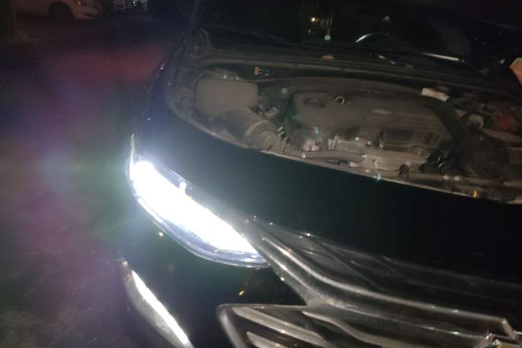 Used Chevrolet Malibu XL 2022 535T Automatic RuiLian Edition Right Front Headlight