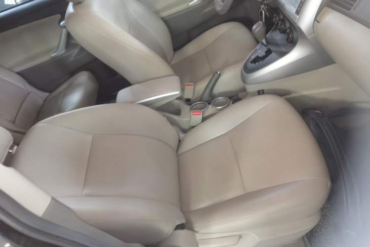 Used Toyota Verso 2014 Starlight 180E CVT Elite Edition Right Front Seat