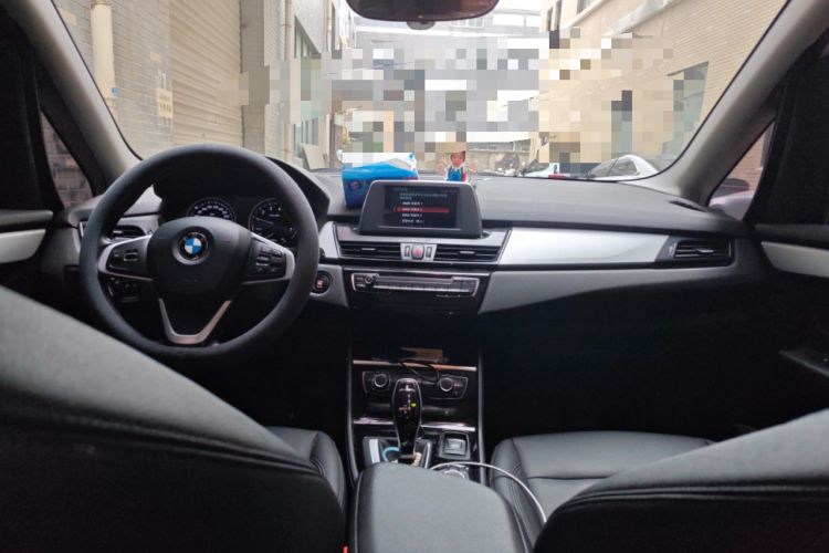 Used BMW 2 Series Gran Tourer 2019 220i Leading Model Center Console