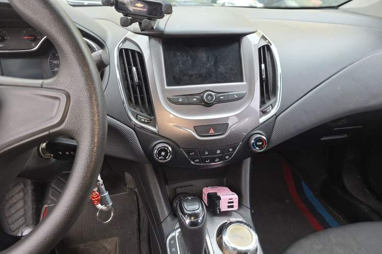 Used Chevrolet Cruze 2017 1.5L Automatic Pioneer Sunroof Edition