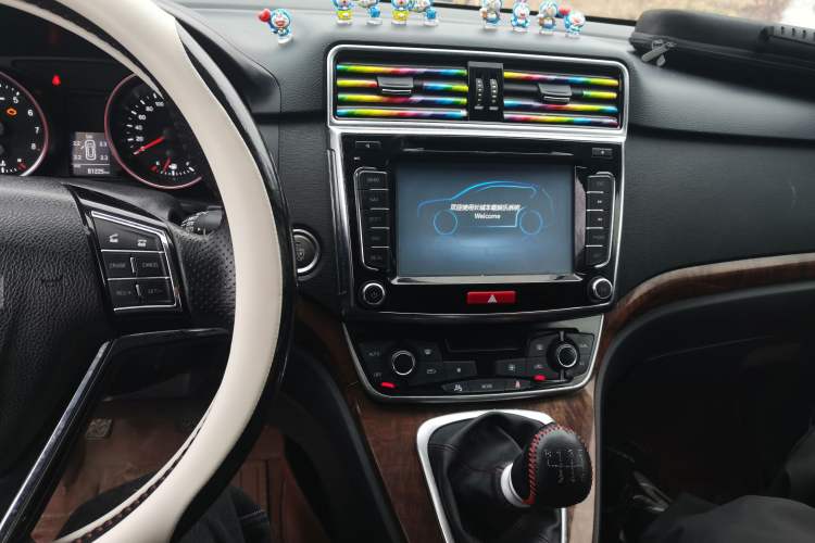 Used Haval H6 2015 Revised Version Sport Edition 1.5T Manual Transmission Two-Wheel Drive Elite Grade