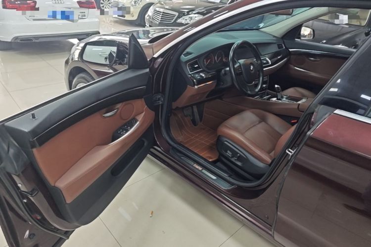 Used BMW 5 Series GT 2014 535i Leading Model