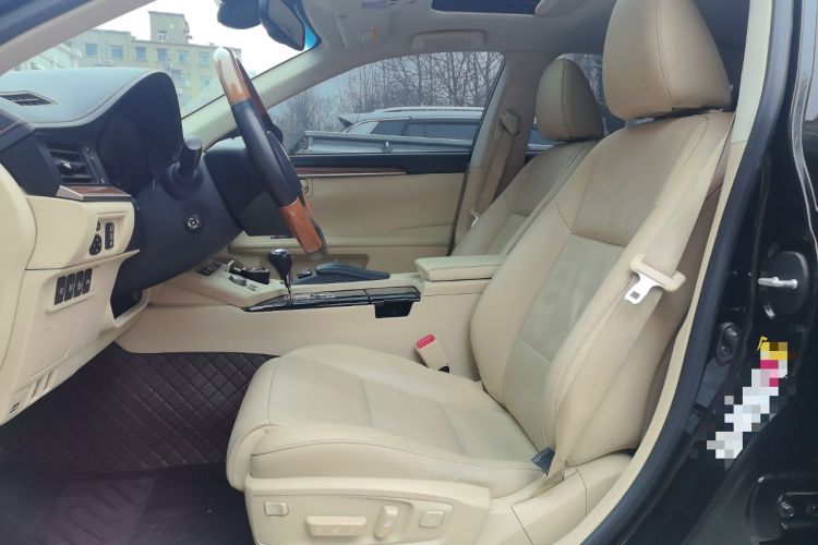 Used Lexus ES 2014 300h Luxury Edition