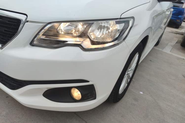Used Peugeot 301 2018 1.6L Manual Comfort Edition
