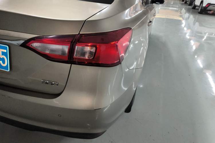 Used Roewe 360 2015 1.5L Manual Elite Edition Right Rear Taillight