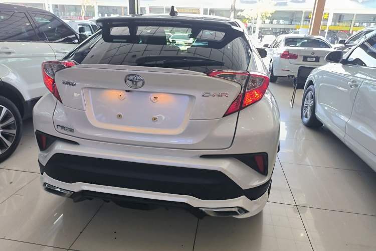 Used Toyota C-HR 2018 2.0L Leading Edition China VI