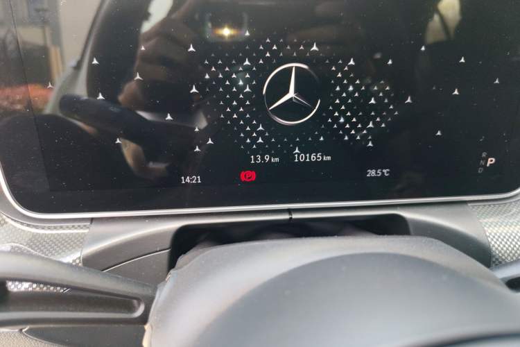 Used Mercedes-Benz C-Class New Energy 2025 C 350 eL Odometer Close Up