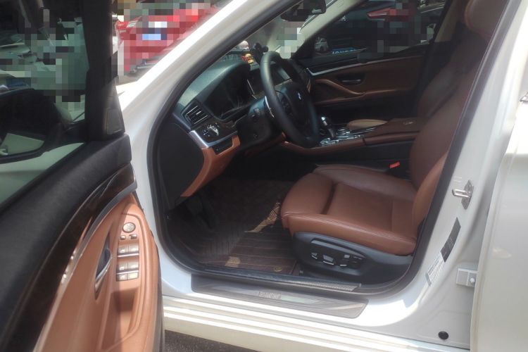 Used BMW 5 Series 2017 535Li Leading Model
