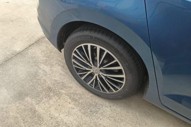 Used Volkswagen Touran 2018 Volkswagen Touran L 280TSI DSG Luxury Edition 6-seater