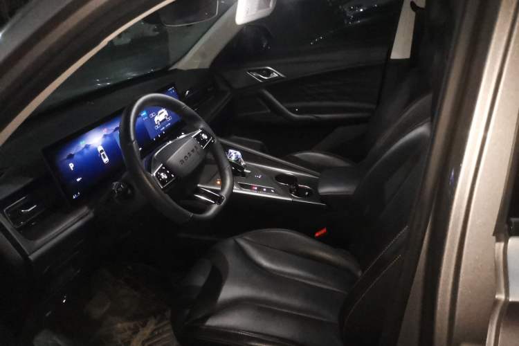 Used Roewe RX5 2023 1.5T Luxury Sliding-Screen Version