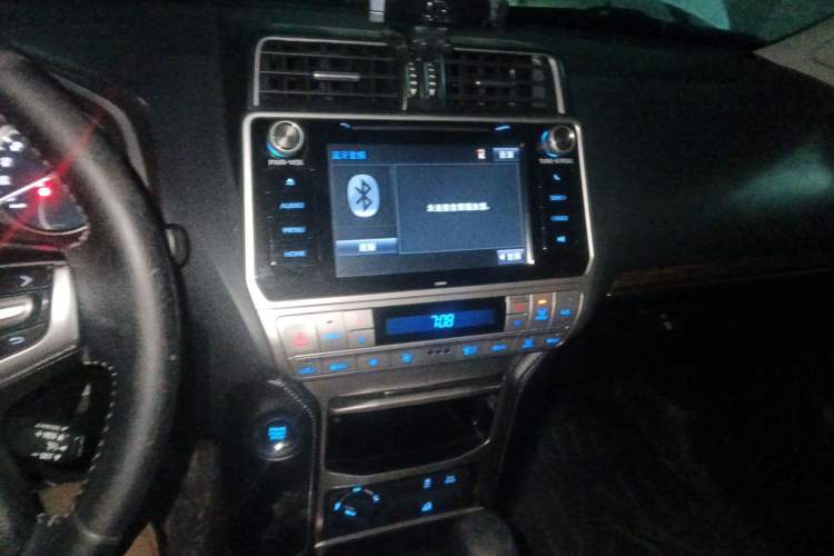 Used Toyota Prado 2018 3.5L Automatic TX-L with Rear-Mounted Spare Tire Audio And AC Panel