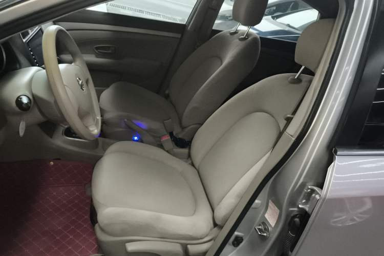 Used Nissan Sylphy 2012 Classic 1.6XE Automatic Comfort Edition Left Front Seat