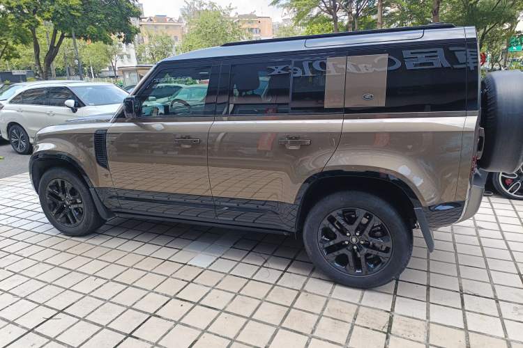 Used Land Rover Defender 2023 Facelift 110 3.0T P400 X-DYNAMIC HSE