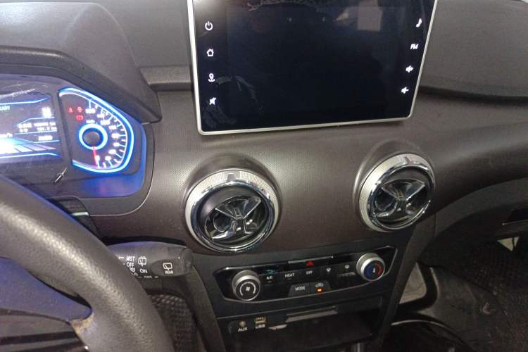 Used BAIC New Energy EC5 2019 New Style Edition Audio And AC Panel