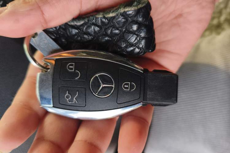 Used Mercedes-Benz C-Class 2010 C 200 CGI Fashion Model
