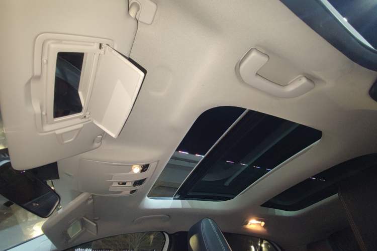 Used Mercedes-Benz GLA 2015 GLA 220 4MATIC Fashion Model
