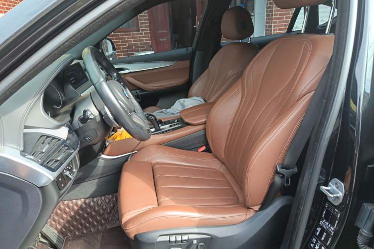 Used BMW X6 2019 xDrive35i Luxury Model with M Sport Package
