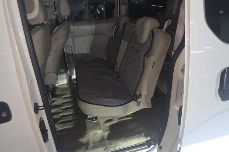Used Nissan NV200 2016 Revised Version 1.6L CVT Luxury Edition Left Rear Seat