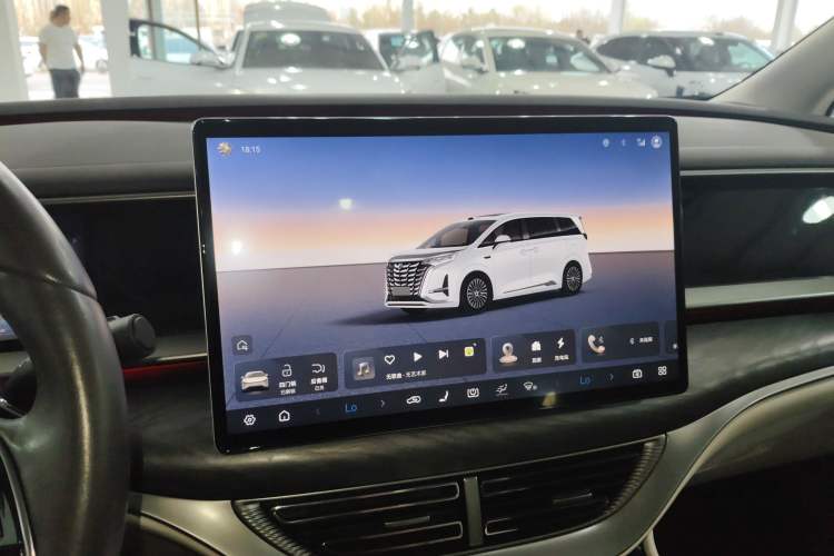 Used Denza D9 2025 DM-i Intelligent Drive 1020 Four-Wheel Drive Prestige Model Audio And AC Panel