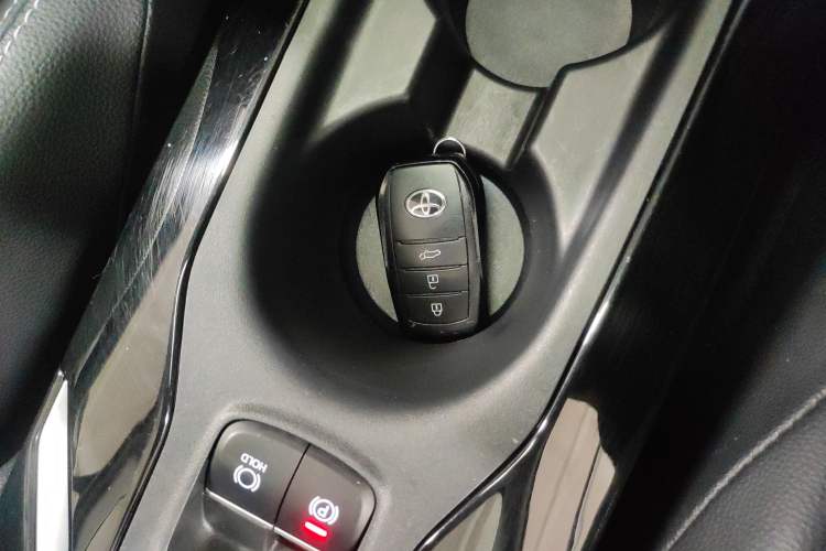 Used Toyota FRONTLANDER 2022 2.0L CVT Luxury PLUS Edition