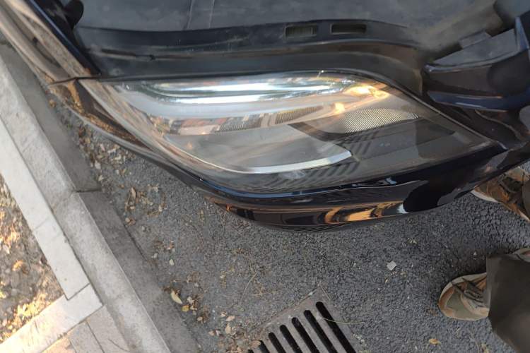 Used Mercedes-Benz GLK-Class 2013 GLK 300 4MATIC Dynamic Sunroof Model