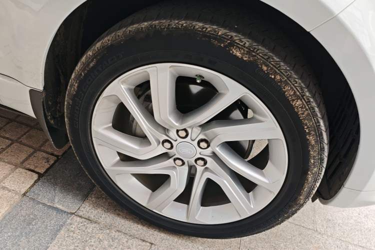 Used Land Rover Range Sport 2018 3.0 SC V6 HSE DYNAMIC Right Front Wheel Hub