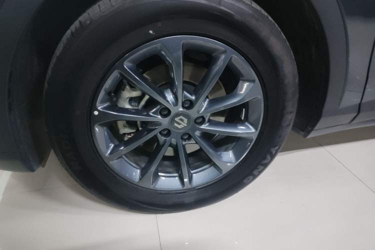 Used Leapmotor C11 2023 Range-Extended 180 Comfort Edition Left Front Wheel Hub