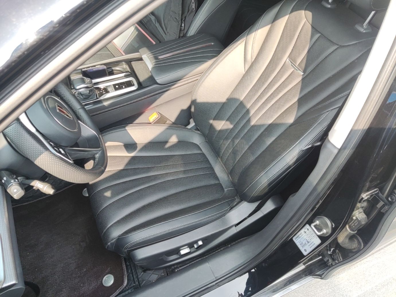 Hongqi H5 2024 1.5T DCT Smart Connect Flagship Edition - Chinese Trim Yun — снимка 17