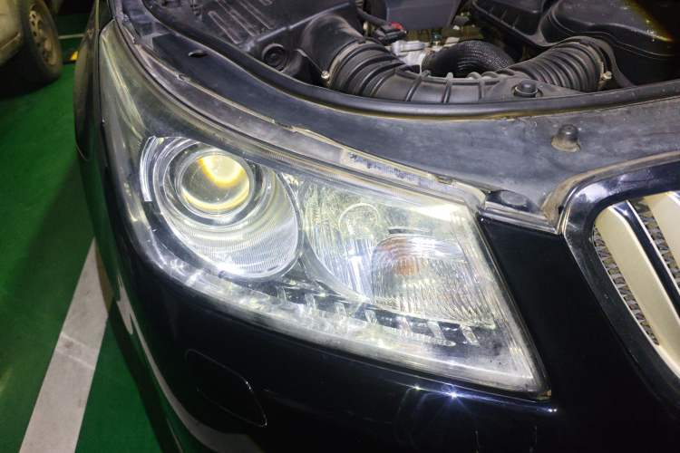 Used Buick LaCrosse 2012 2.4L SIDI Luxury Edition Right Front Headlight