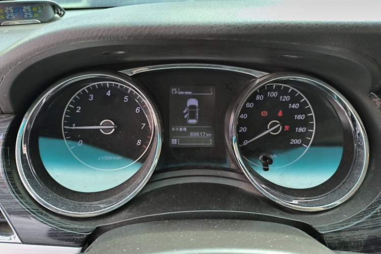 Used Baojun 730 2016 1.5T Manual Comfort Version 7 Seats Instrument Cluster