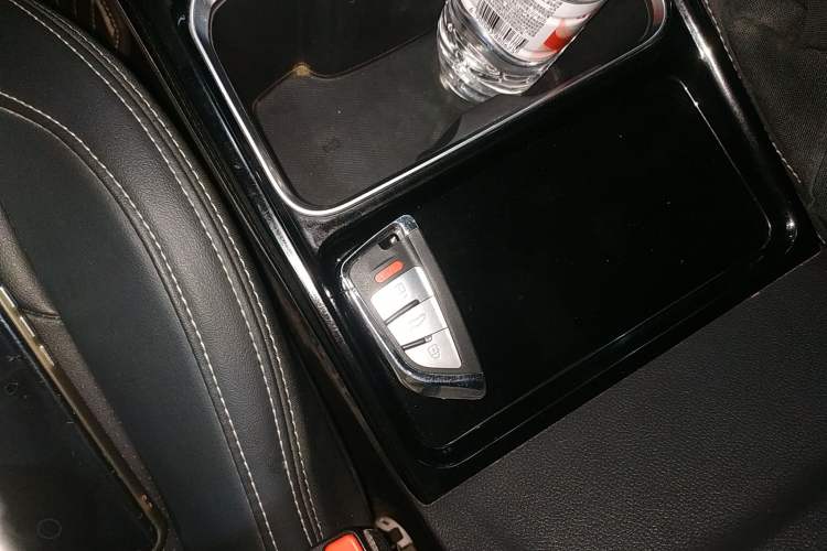 Used SAIC MAXUS EUNIQ 5 2020 1.3T PLUG-IN Luxury Edition