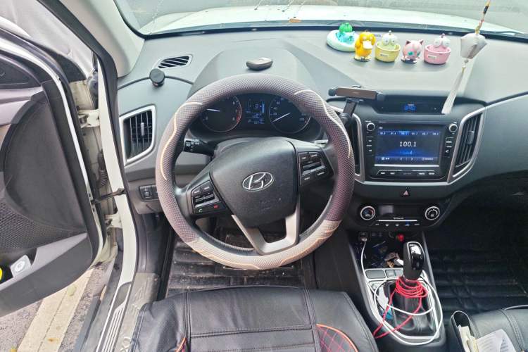 Used Hyundai ix25 2015 1.6L Automatic Two-Wheel-Drive Deluxe DLX Model Steering Wheel
