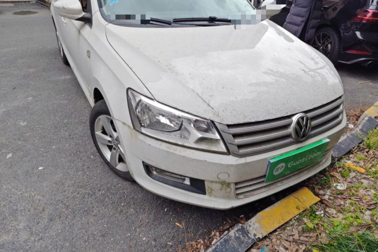 Used Volkswagen Santana 2015 1.6L Manual Comfort Edition Right Front Headlight