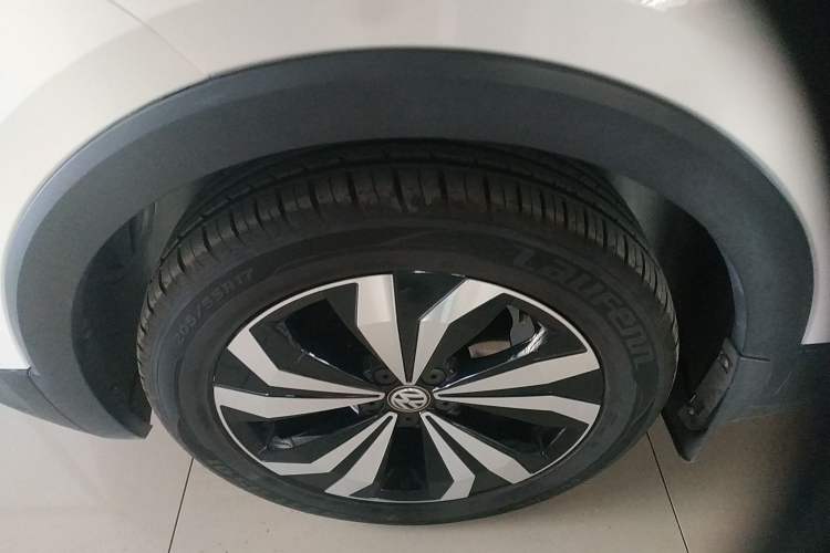 Used Volkswagen T-Cross 2020 280TSI DSG Luxury Edition Left Front Wheel Hub