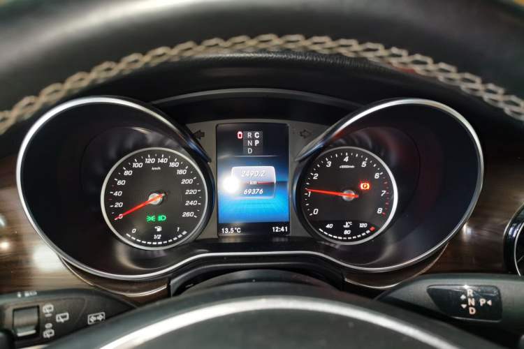 Used Mercedes-Benz V-Class 2020 V 260 Avantgarde Edition