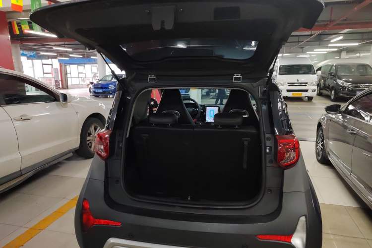 Used Chery QQ Little Ant 2022 Revised Version Sweet Pink Edition Half-Sugar Version Lithium Iron Phosphate 30.7 kWh 30 kW 301 km Trunk