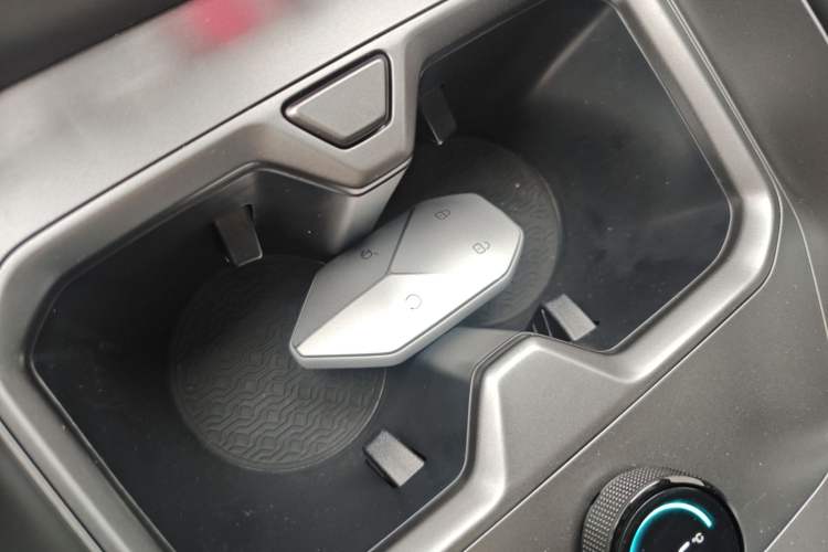 Used Formula Leopard Titanium 3 2025 501 km All-Wheel Drive Intelligent Driving Max Edition
