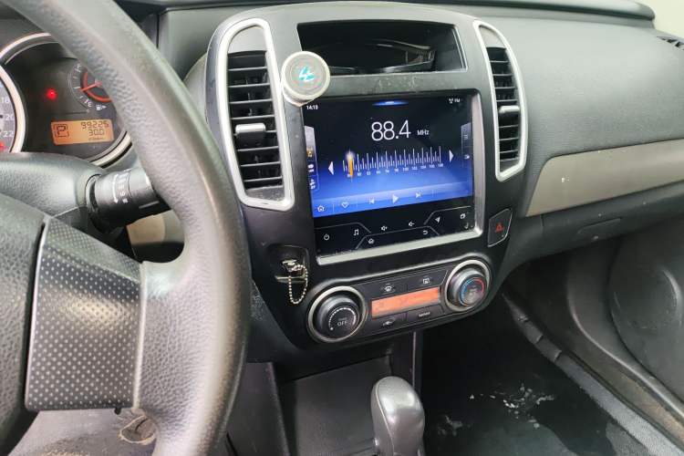 Used Nissan Sylphy 2019 Classic 1.6XE+ CVT Smart Connect Luxury Edition Audio And AC Panel