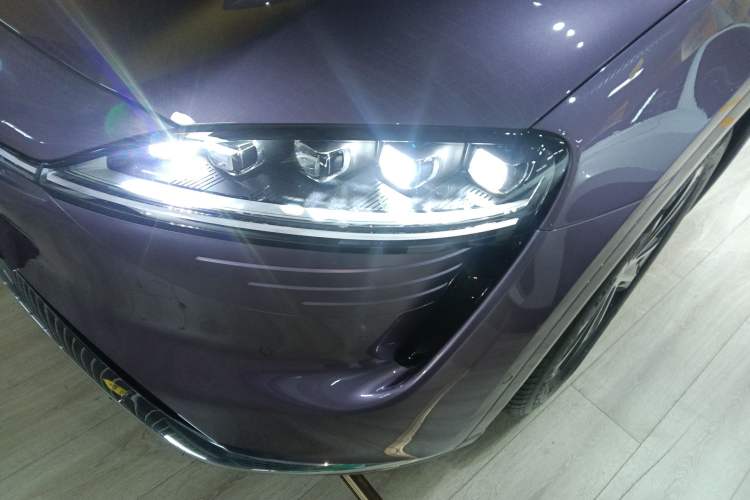 Used Hima Luxeed R7 2025 Range-Extended Version 251 km Max
