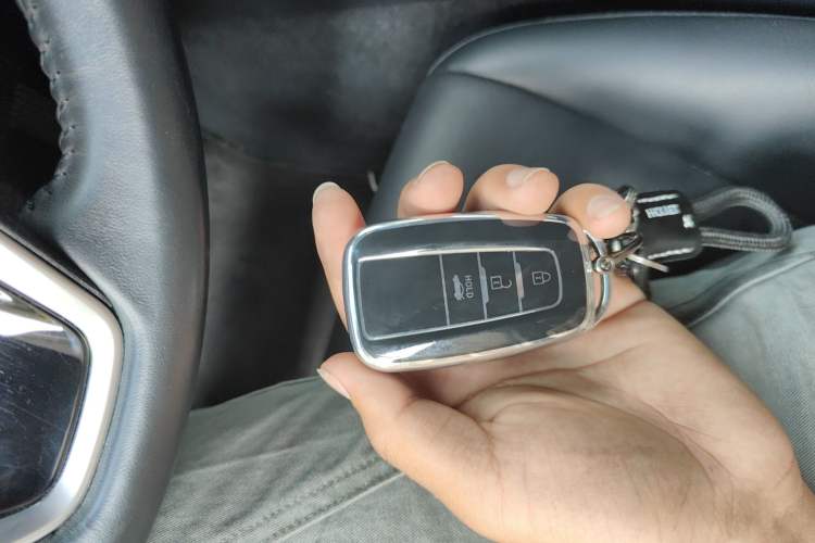 Used Toyota Camry 2023 2.0G Luxury Edition Vehicle Key