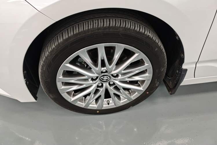 Used Toyota Avalon 2023 Dual-Motor 2.5L XLE Prestige Edition