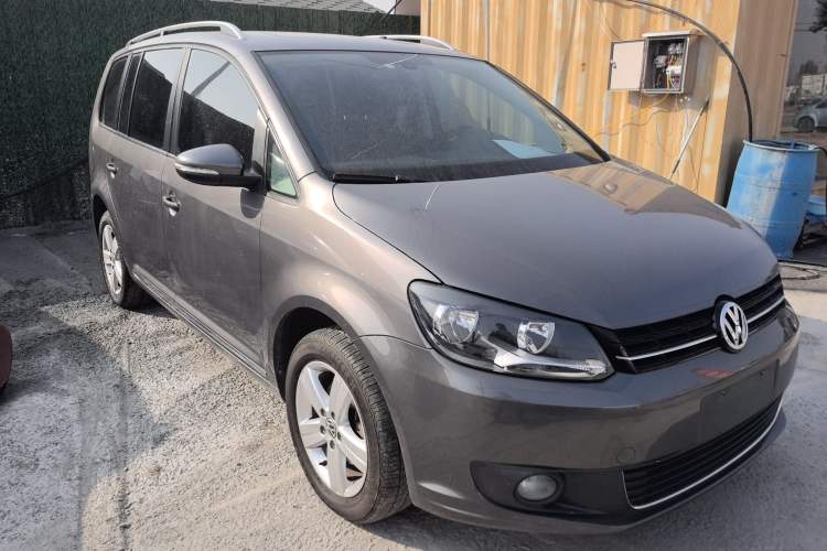 Used Volkswagen Touran 2015 1.4T DSG Comfort Edition 5 Seats